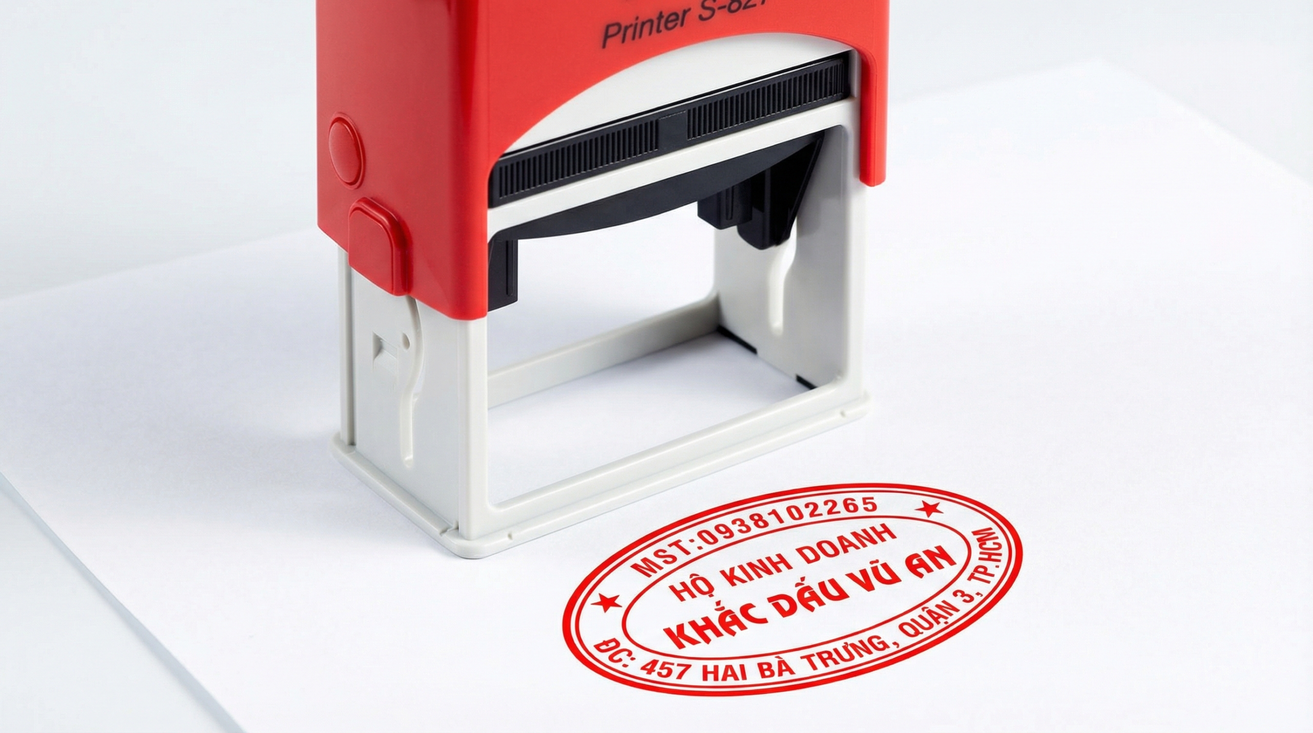 Dưới đây là các mẫu mô tả ngắn (Meta Description) và mô tả chi tiết sản phẩm dành cho Con dấu Oval (hình bầu dục), giúp tối ưu SEO và thu hút khách hàng trên website khacdauinan.com:🌟 1. Mô tả ngắn (Meta Description) - Hiển thị trên Google
"Dịch vụ khắc con dấu Oval (Elip) sắc nét, lấy liền sau 20 phút. Phù hợp cho dấu phòng ban, câu lạc bộ, dấu QC/KCS. Sử dụng cán dấu Shiny chính hãng, mực đều không lem. Giao hàng hỏa tốc TPHCM chỉ 20k. Đặt ngay!"

📝 2. Mô tả đặc điểm sản phẩm (Dùng cho phần giới thiệu chi tiết)
Con dấu Oval (hình Elip) là dòng dấu chuyên dụng, thường được dùng để đóng trên các văn bản lưu hành nội bộ hoặc xác nhận tình trạng hàng hóa.