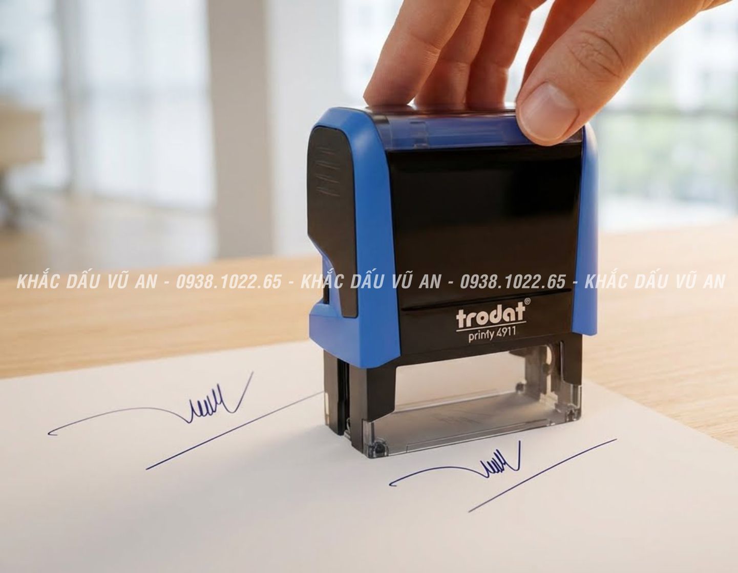 Dịch vụ làm con dấu mộc chữ ký sắc nét, cam kết giống mẫu 100%. Công nghệ khắc Laser hiện đại, mực đều không lem.